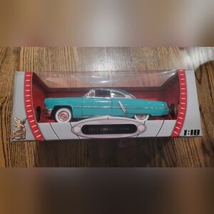 Road Signature 1:18 Scale 1952 Lincoln Capri, Green, Excellent, Boxed